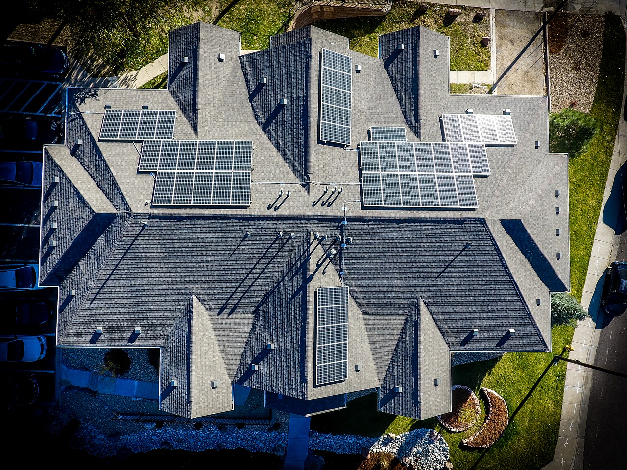 The Advantages of Environment-Friendly Roof Cleaning
