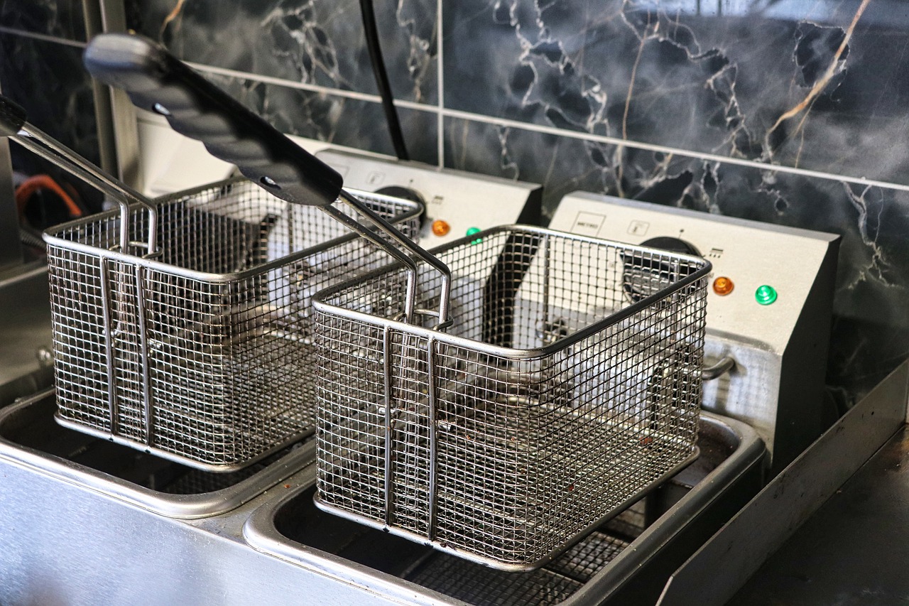 How to Choose a Deep Fryer for Your Business